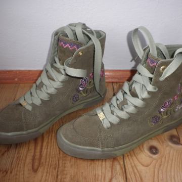 ŽENSKE LAGANE KOŽNE TENISICE 38