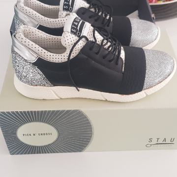 Ženske patike STAU nove