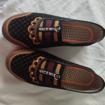 Ženske sportske cipele