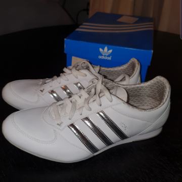 Ženske tenisice Adidas br.40