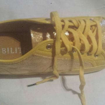 ZENSKE TENISICE BR.41