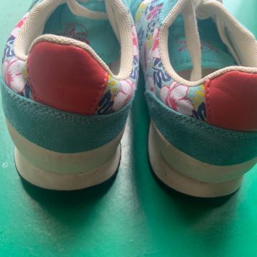 Ženske tenisice broj 38