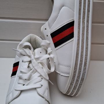 Ženske tenisice broj 38