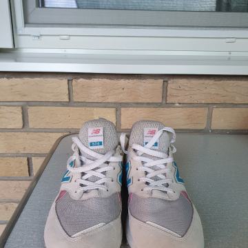 Ženske tenisice New Balance 574