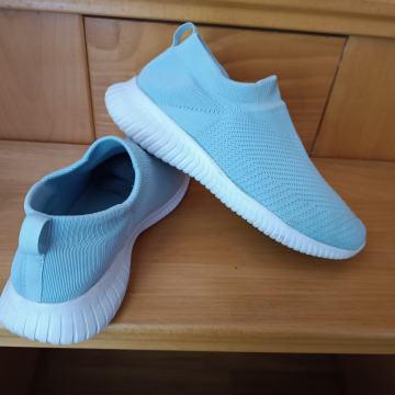 ŽENSKE TENISICE VEL.38