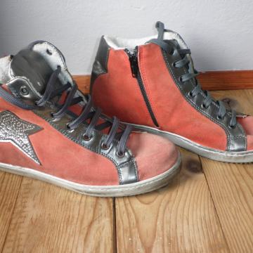 ŽENSKE TOPLE KOŽNE TENISICE 39