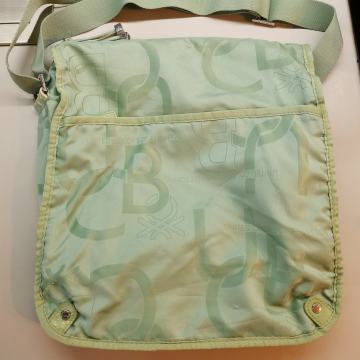 Benetton torba, kao nova