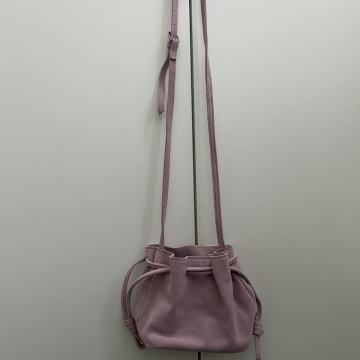 Bershka antilop,kožna  torbica