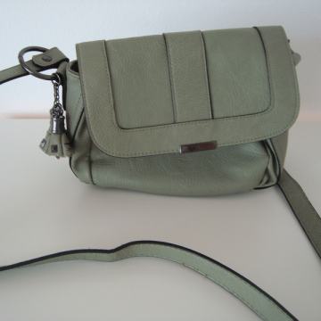 Bershka torbica / RASPRODAJA