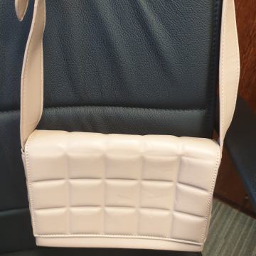 BEŽ DEEZEE TORBICA NA RAME