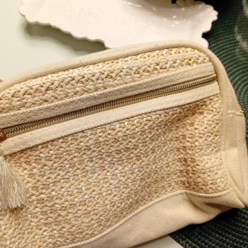 BEŽ KOZMETIČKA TORBICA - NOVO
