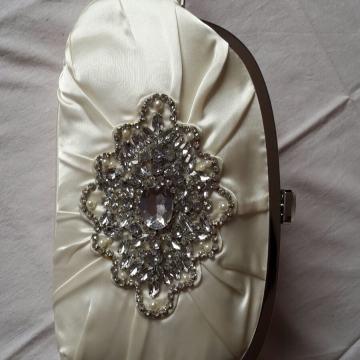 BIJELA SVEČANA svilena torbica (clutch) s dijamantićima - za VJENČANJE