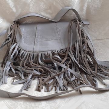 Buffalo kožna torbica s resama