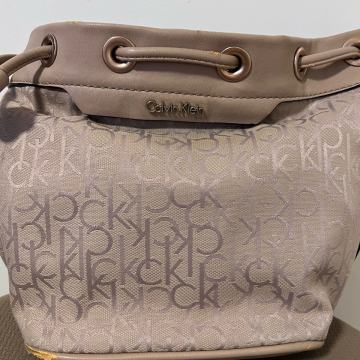 Calvin Klein bež torbica