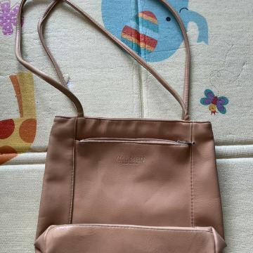 Carmen bež / svijetlo smeđa torbica za rame