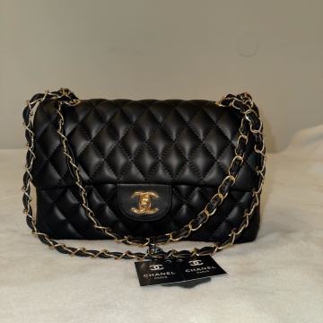 Chanel Classic Flap torbica