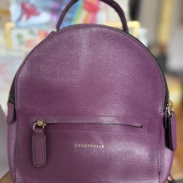 Coccinelle Clementine mali kožni ruksak