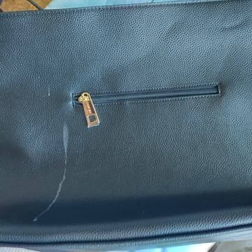 Crna, nova, dobre marke torba