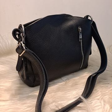 Crna kožna torba Klaudija