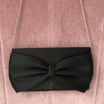 Crna pismo torbica H&M