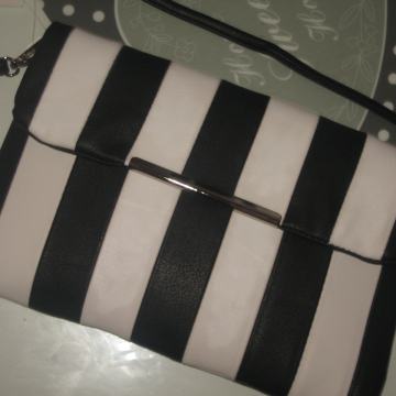 NOVA CRNO - BIJELA TORBICA