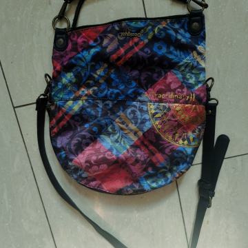 Desigual torbica nova