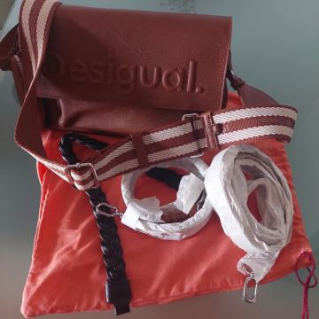 DESIGUAL TORBICA