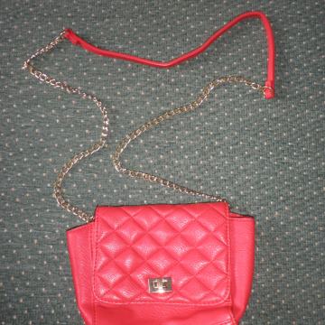 ELEGANTNA ŽENSKA TORBICA 15 x 14cm