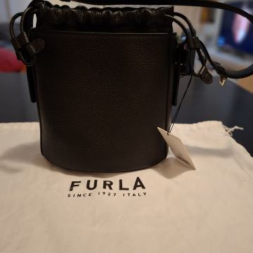 Furla kožna hobo torba
