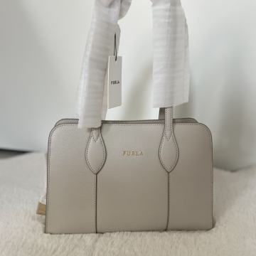 FURLA Torba Tote Vittoria M Business Tote NOVO ORGINAL