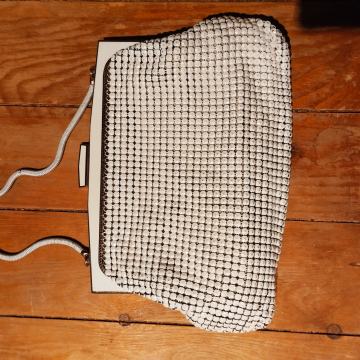 Glamurozna torbica iz 50-tih