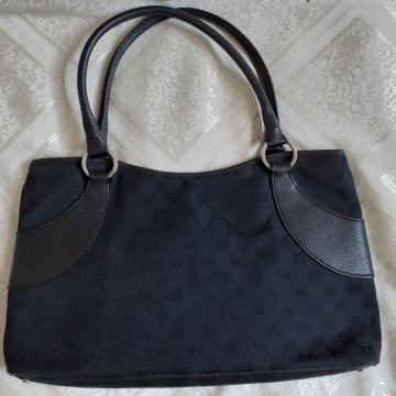 GUCCI original crna torbica