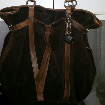 Guliver ženska smeđa torba 40x40 cm kožna odlično očuvana,150  eura Zg