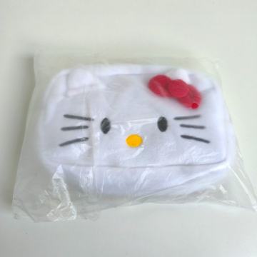 Hello Kitty 20 x 12 cm plišana torbica NOVO
