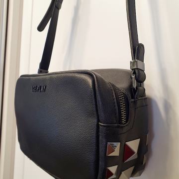 ICEPLAY crna torbica