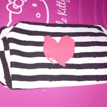 KOZMETIČKA TORBICA  - NOVO