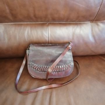 Kožna torbica za 13 eura