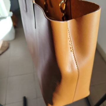 Kožna tote torba Horizn Studios