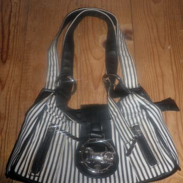 LAGANA ŽENSKA TORBICA 24 x 10cm