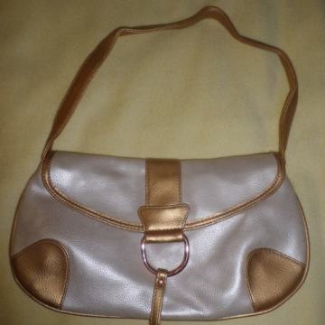 LAGANA ŽENSKA TORBICA 30 x 15cm