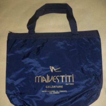 LAGANA ŽENSKA TORBICA 44 x 37cm