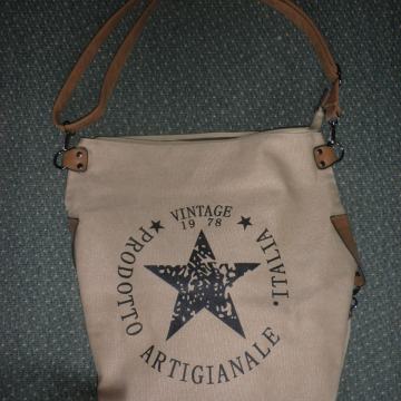 LAGANA ŽENSKA TORBICA 44 x 40cm