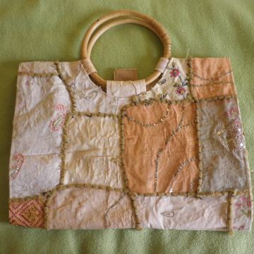 LAGANA ŽENSKA TORBICA / CEKER S PERLAMA 38 x 28cm