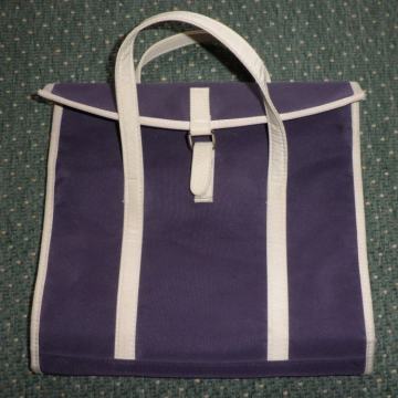 LAGANA ŽENSKA TORBICA / NESESER 27 x 25cm