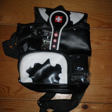 LAGANA ŽENSKA TORBICA / RUKSAK 20 x 16cm