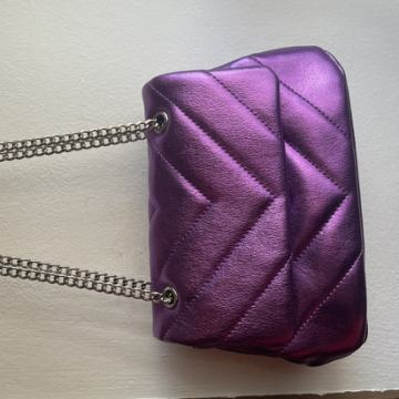 BERSHKA LJUBIČASTA TORBA - NOVO