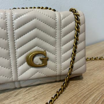 NOVO - mala bež Guess Torbica