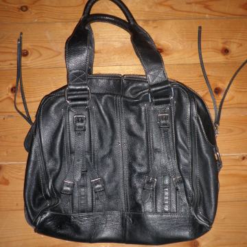 MANGO - ŽENSKA KOŽNA TORBICA 38 x 30cm