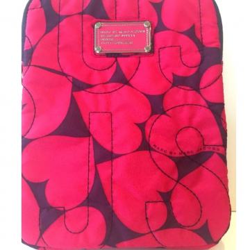 MARC JACOBS! CASEI! EFEKTAN, POSEBAN! NOVI