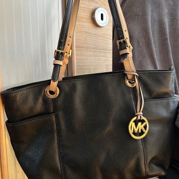 Michael Kors i Guess torba